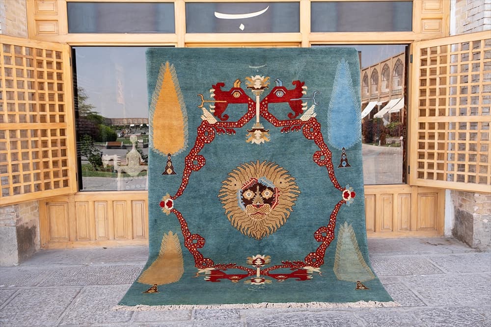 قالی دستبافت ایرانی